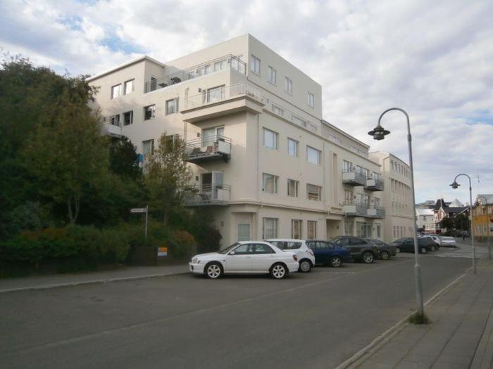 Central Akureyri Apartment Dream4You エクステリア 写真
